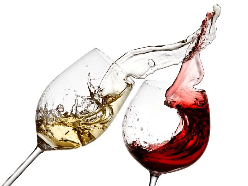 verre de vin blanc et verre de vin bordeaux clairet
